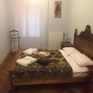 https://lviv-center-apartment.hotelslviv.net
